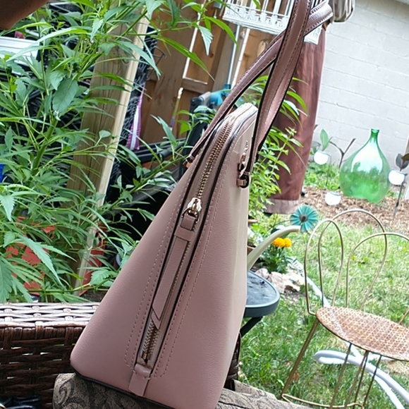 Kate Spade ♠️  Pink Dome Crossbody Handbag - Picture 9 of 12